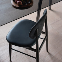 画像をギャラリービューアに読み込む, アウトライン チェア(スモーク)