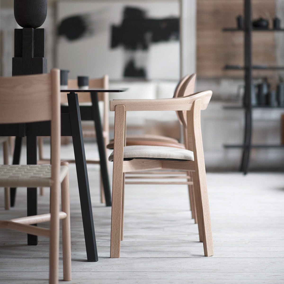 アームチェア ホルムビー ナチュラル ホルム チェア（ナチュラル） – ARIAKE | アリアケ オンライン