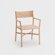 Load image into Gallery viewer, アリアケ アームチェア(ホワイト)