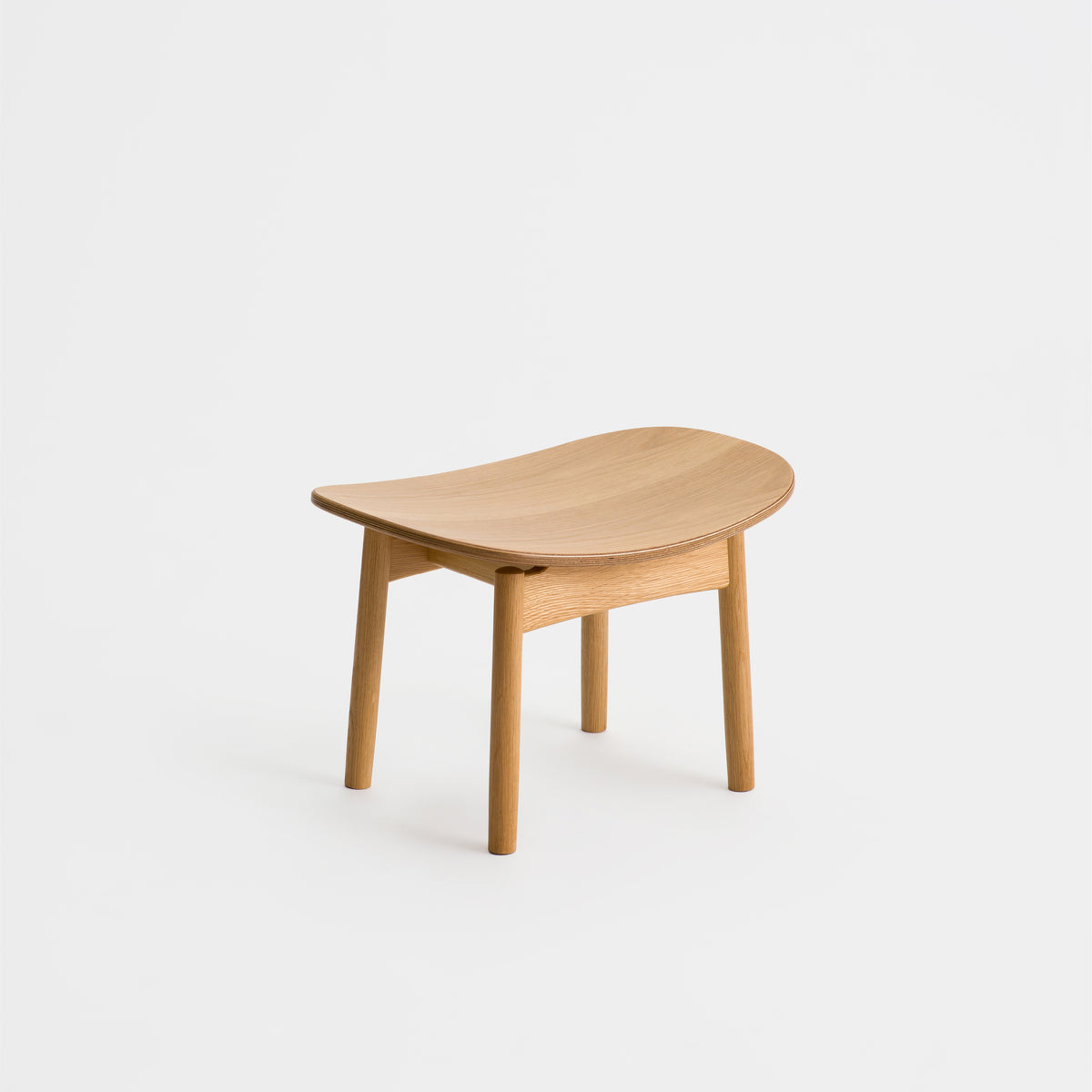 Ariake_Packshot_Saga_FootRest_