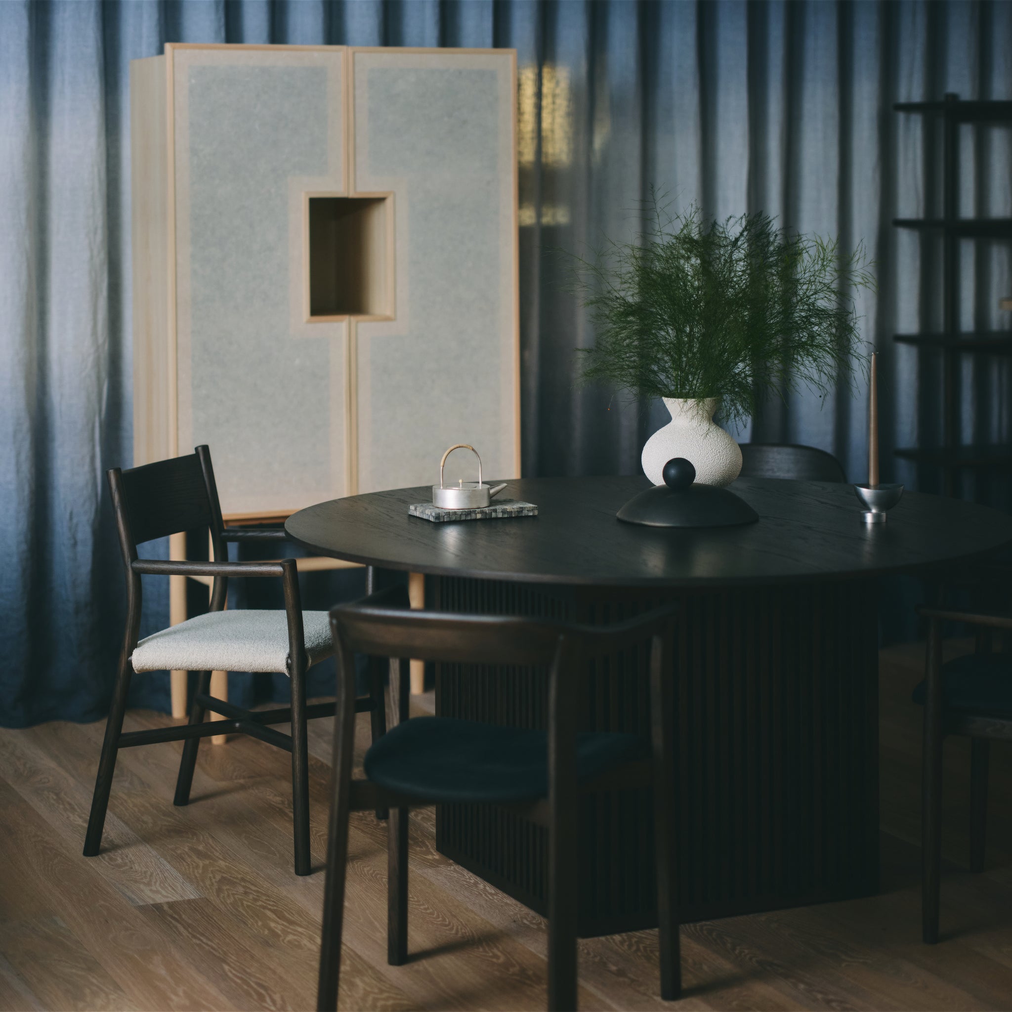 Dining Table ATMOSPHÈRE - ICCA [イッカ] | アンティーク